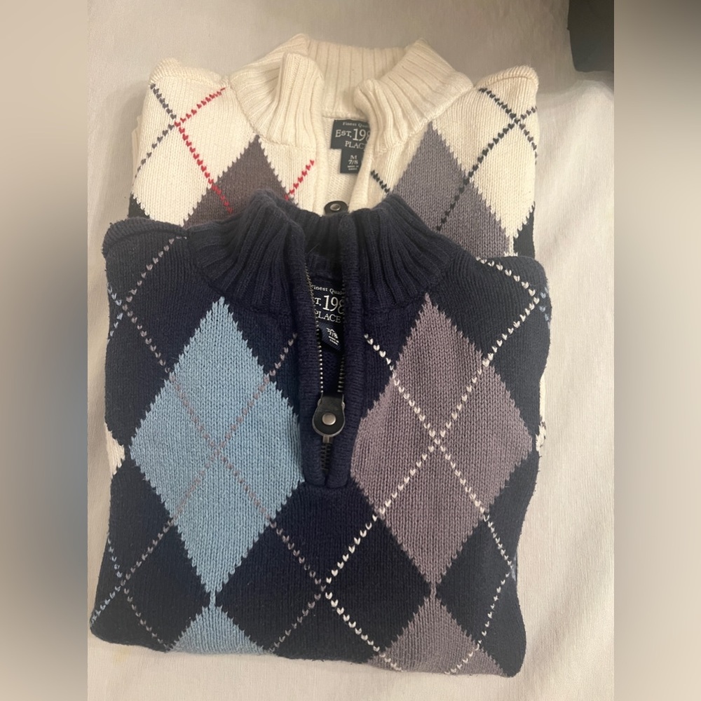 Boys size 7/8 Children’s Place Argyle Sweaters